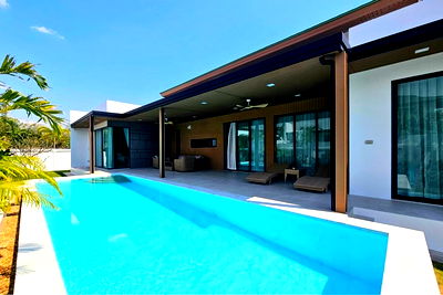 Houses for sale Hua Hin Prachaubkirikhan : [920601001-922] Salween Forest Garden Type B, 3 Bed 4 Bath in Hua Hin Soi 70 For Sale