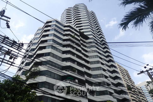 1-BR Condo at Lake Avenue Sukhumvit 16 near BTS Asok (ID 885096)