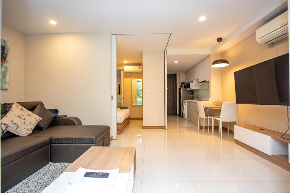 [920211008-24] "Stylish 1-BR Condo in Heart of Chiang Mai" - image 4