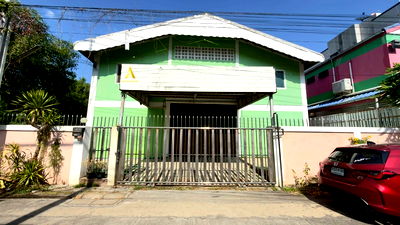 เช่าโรงงาน ปากเกร็ด นนทบุรี : ให้เช่าโกดัง 320 ตร.ม. ศรีสมาน ปากเกร็ด ใกล้ทางด่วน และดอนเมือง