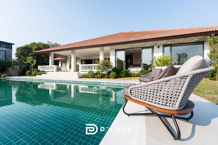 ขายพูลวิลล่าสุดหรูในพัทยา สัมผัสการพักผ่อนระดับไฮเอนด์ บนพื้นที่กว้างขวาง เป็นส่วนตัว เหมาะทั้งอยู่อาศัยและการลงทุน