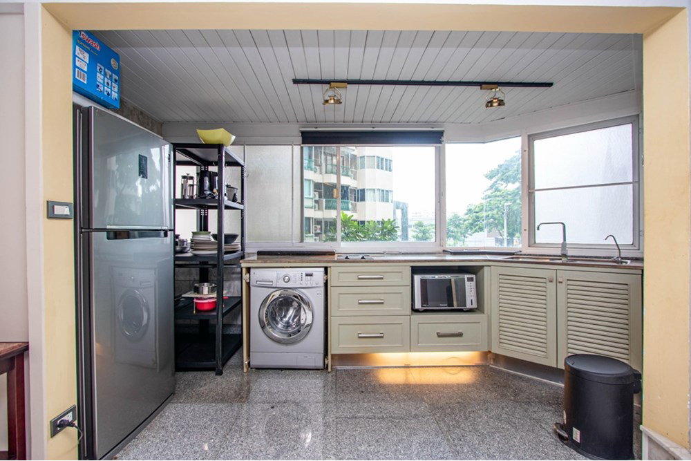 [920211008-16] Stylish Condo in Vibrant Chiang Mai - image 5