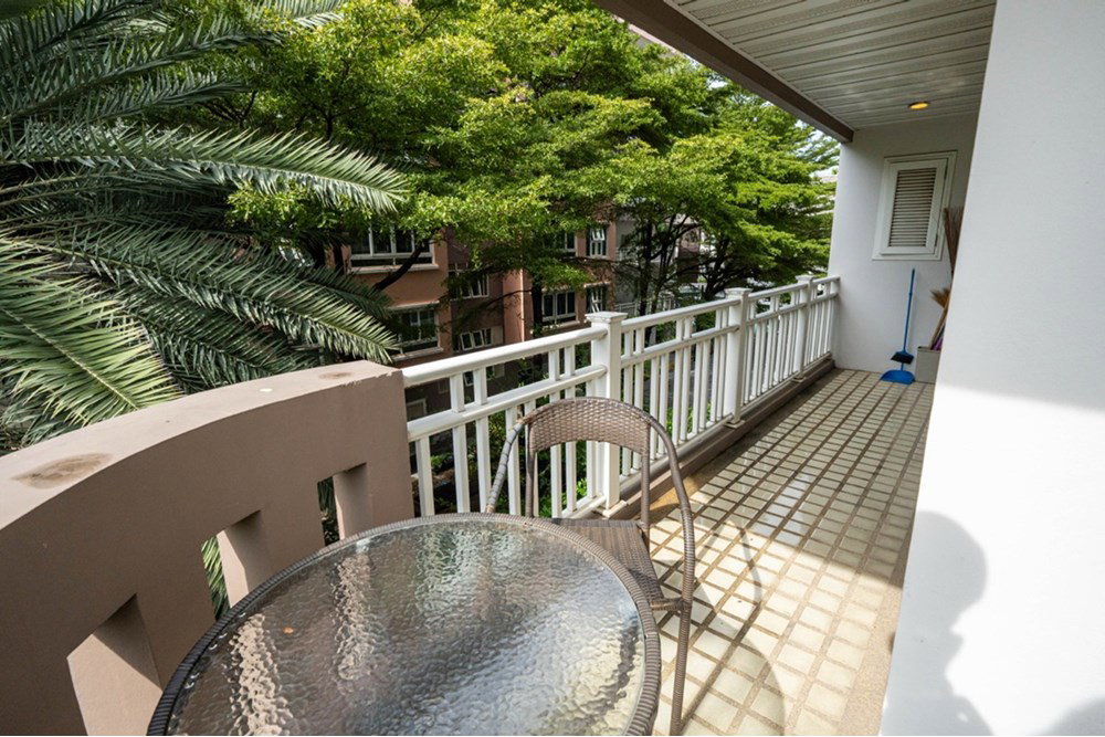 [920211008-20] Condo in Vibrant Chiang Mai Hub - image 6