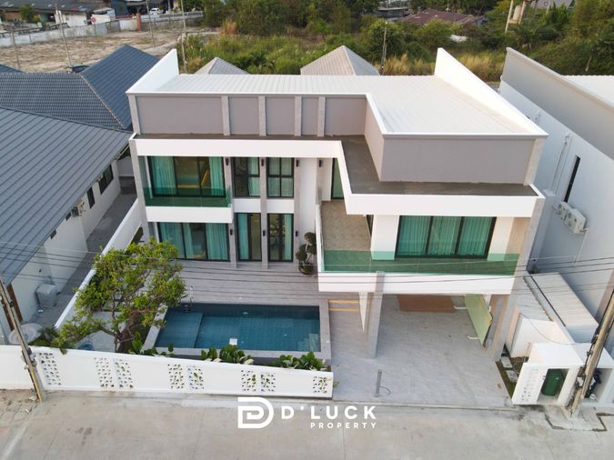 ขายพูลวิลล่าหรู พัทยา ใกล้โรงเรียนนานาชาติ ทำเลสยามคันทรีคลับ บ้านเดี่ยวหลังใหญ่ มีเพียง 5 หลังเท่านั้น!