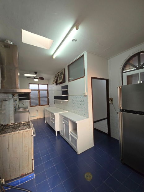 รูป บ้านเช่า 4+1 นอน 3 น้ำ ระเบียงและเทอเรซใหญ่ เงียบสงบ เหมาะสำหรับอยู่อาศัย ในซอยเย็นอากาศ ใกล้ MRT Lumpini MRT station - รูปที่ 10/73