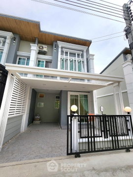 Pet-Friendly 3-BR Townhouse For Rent Golden Town Sukhumvit - Lasalle, BTS Samrong (ID 2016315)