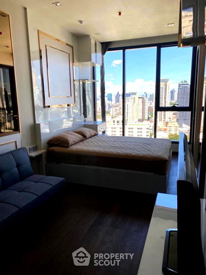 Condos for rent Phyathai 2 Hospital : 1-BR Condo at Ideo Q Victory near BTS Victory Monument (ID 1967743)