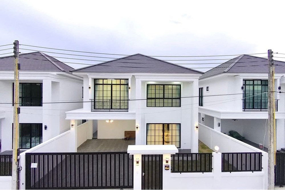 รูป [920311045-22] บ้าน 2 ชั้นตกแต่งใหม่หรูหราพร้อมอยู่ทำเลใกล้สุขุมวิทพัทยา - รูปที่ 1/40