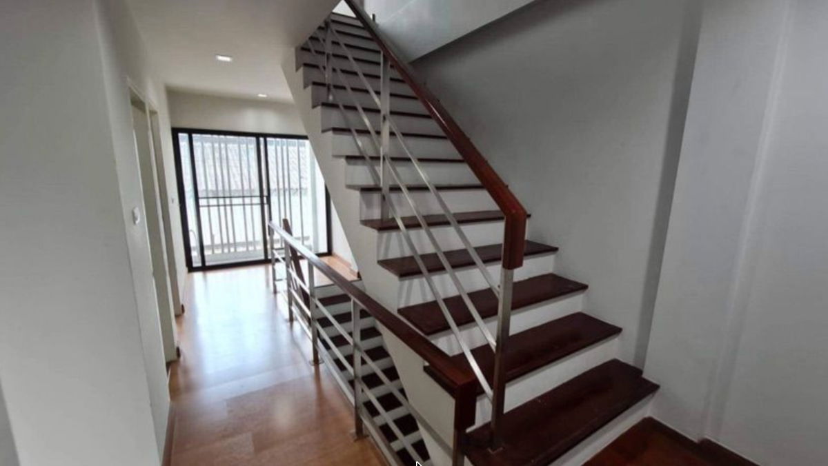 รูป บ้านทาวน์โฮม 3 ชั้น สวยสไตล์ลอฟ ทำเลดอนเมือง ติดถนนวิภาวดี ราคาไม่แพง - รูปที่ 4/18