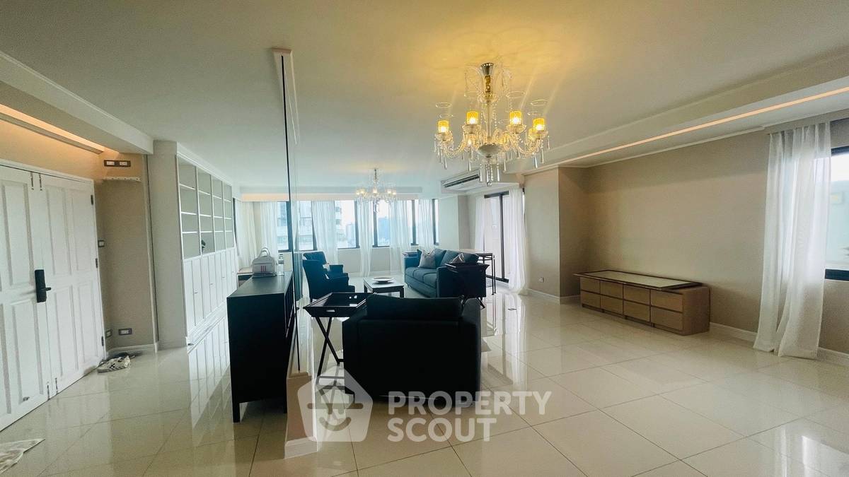 รูป คอนโด 3-ห้องนอน ที่ คาซ่า วีว่า คอนโดมิเนียม ใกล้ BTS เอกมัย (ID 1473623) - รูปที่ 1/8