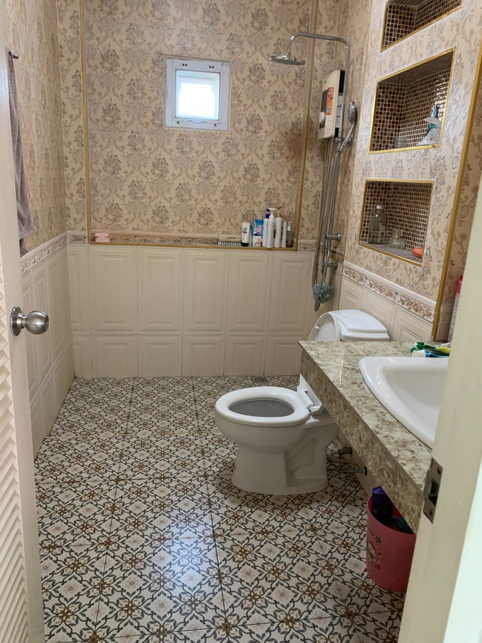 รูป บ้านสวยสไตล์อังกฤษ พร้อมเฟอร์นิเจอร์ และเครื่องใช้ไฟฟ้า ยกกระเป๋าเข้าอยู่ได้เลย - รูปที่ 16/21