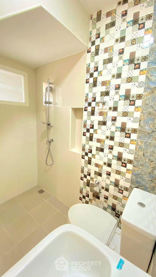 picture 3-BR Townhouse near BTS Samrong (ID 2016315) - 11/19