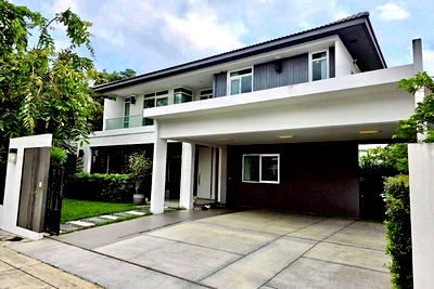 Houses for sale Boromarajonani College Of Nursing Bamrasnaradura : [920071080-109] Exclusive luxury residential community in the Ratchaphruek area."