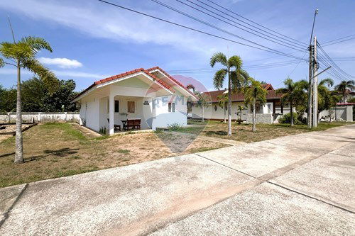 รูป [920471006-142] Luton Town Village 3-bedroom large plot for sale! - รูปที่ 2/16