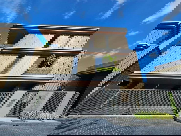 Houses for rent : for Rent | Bugaan Rama 9–Mengjai 🔥 Prime location in Rama 9–Mengjai area 🛗 Private lift & 🏊♂️ private swimming pool 🐶 Pet-friendly 🌍 Foreigners