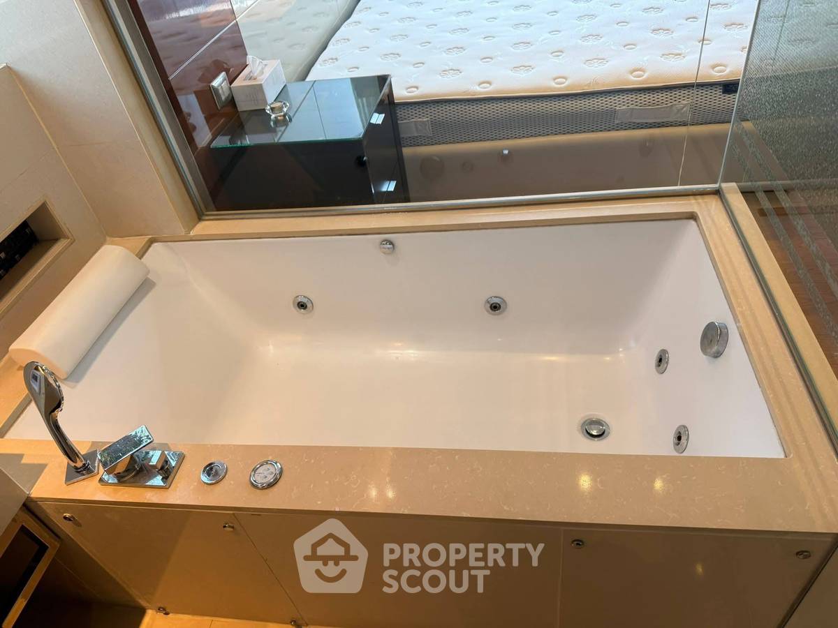 รูป คอนโด 2-ห้องนอน ที่ ดิ แอดเดรส สุขุมวิท 28 ใกล้ BTS พร้อมพงษ์ (ID 2597377) - รูปที่ 9/23