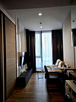 Condos for rent : For Rent Condo THE CREST PARK RESIDENCES Building 1, Floor 35,1 bed room, Room size 35.00 sqm