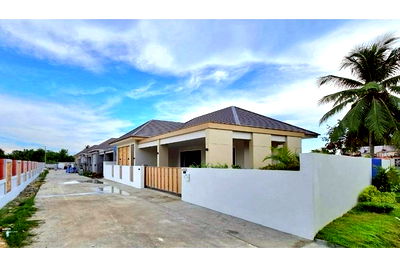 Houses for sale Bang Lamung Chonburi : [920311045-8] House for sale Area Rubby international school Pattaya