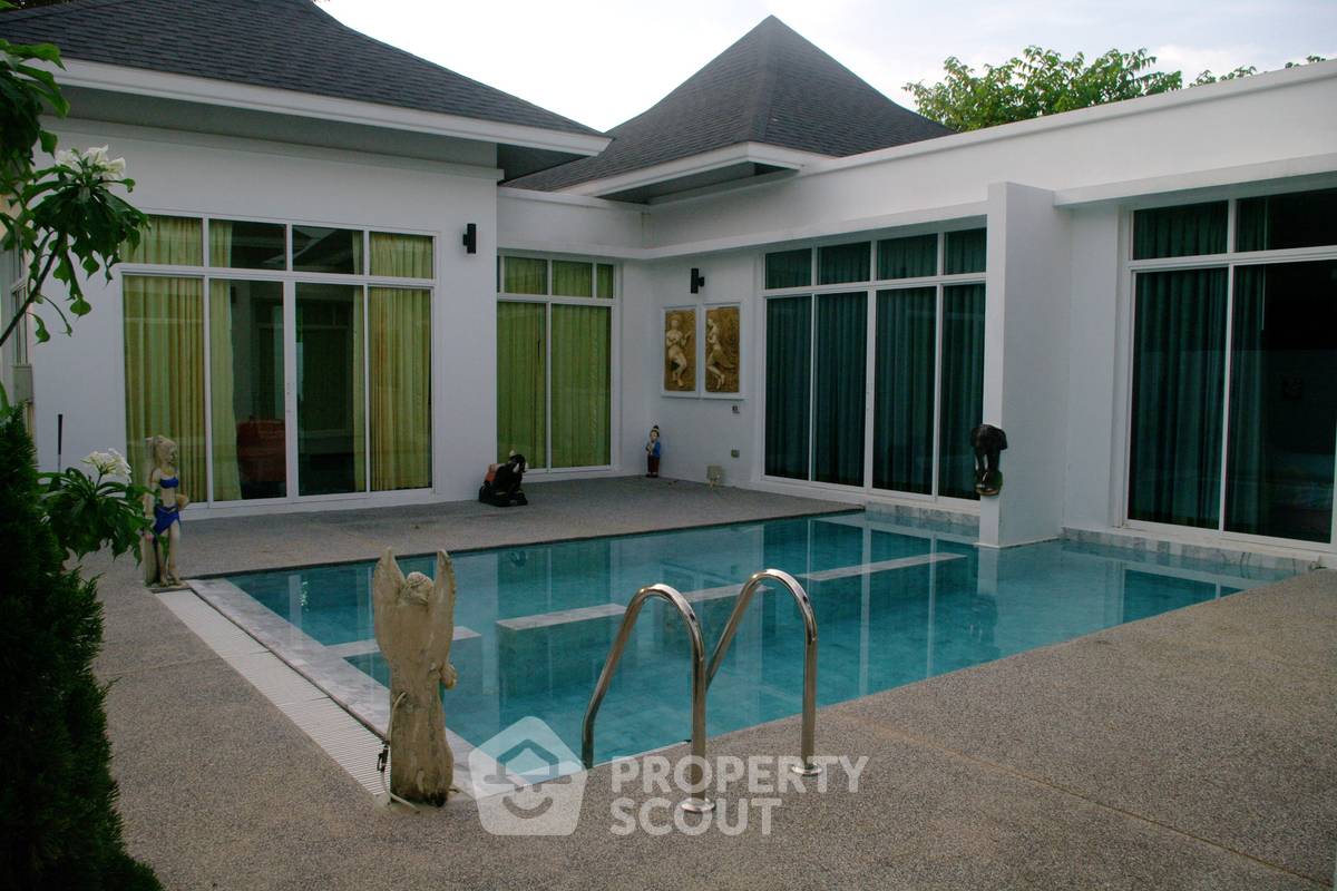 รูป วิลล่า 4-ห้องนอน ใกล้ บางโจ (ID 791590) - รูปที่ 1/20