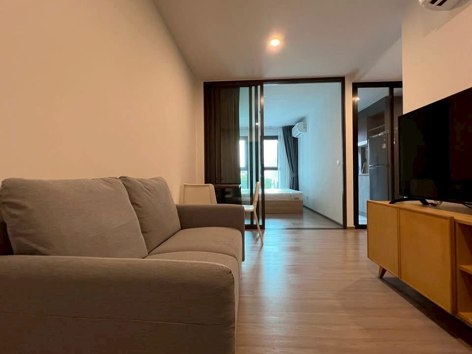 picture Aspire                      Ratchayothin - 1/8