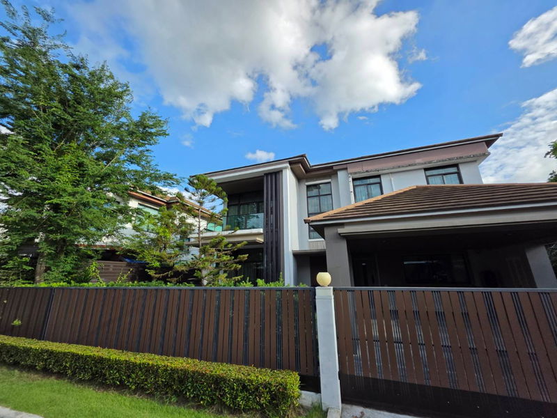 ขายบ้านเดี่ยว : บ้านเดี่ยว The Grand (เดอะแกรนด์ บางนา-วงแหวน) พร้อมเฟอร์เกรด TOP