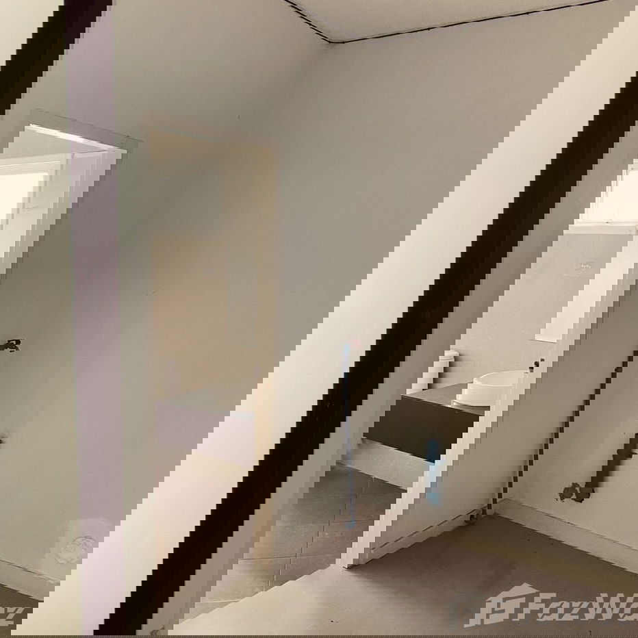 picture 3 Storey 4 bed 4 bath corner unit 5626230 - 10/22