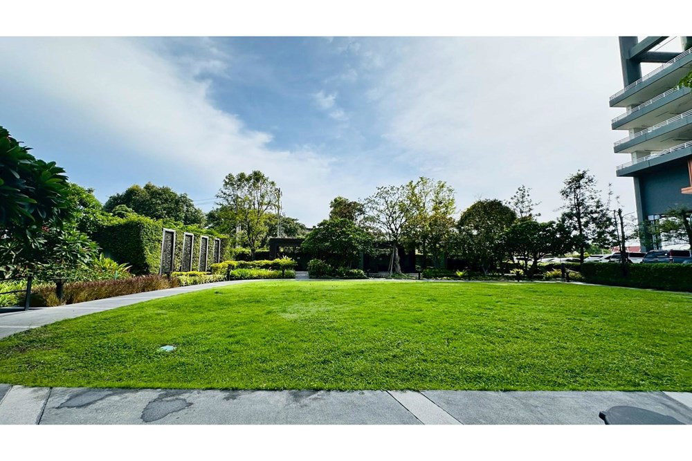รูป [920071001-14742] For Rent | Spacious 3-Bedroom Condo at Menam Residences - รูปที่ 34/39