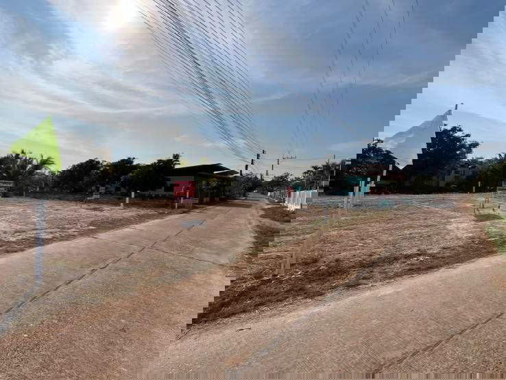 รูป ขายที่ดินถมแล้ว หมู่บ้าน ตชด.โคกสว่าง ใกล้ศาลากลางสกลนคร - รูปที่ 3/6