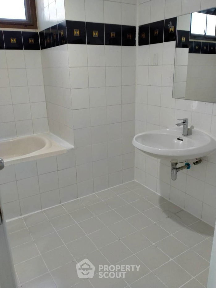 รูป คอนโด 2-ห้องนอน ที่ เดอะ วอเตอร์ฟอร์ด คอนโดมิเนียม ใกล้ BTS ทองหล่อ (ID 1504251) - รูปที่ 9/13