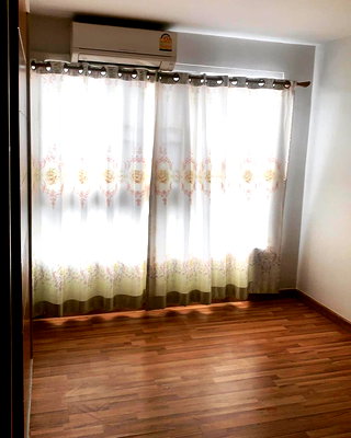 คอนโด MRT บางซ่อน : P-133666 คอนโดฯ 1 ห้องนอน วิวเมืองสวย รีเจ้นท์ โฮม 20 ประชาชื่น 16! (1.6 ล้าน) Line Id @easythaihome 085-592-2897