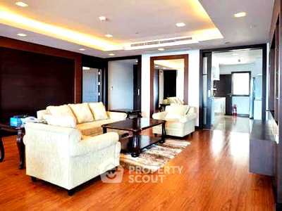 เช่าคอนโด BTS ช่องนนทรี : คอนโด 3-ห้องนอน ที่ สาธร การ์เด้นส์ ใกล้ MRT สีลม (ID 1395600)