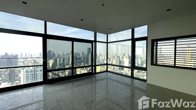 Condos for sale : 3 Bedroom Penthouse for Sale at Circle Living Prototype 2016272