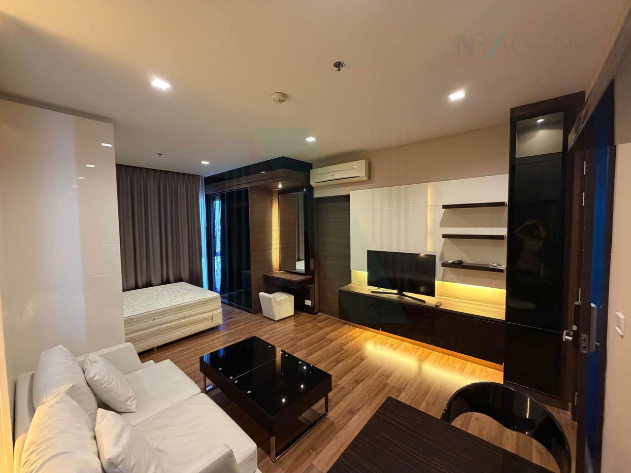 รูป 🚩 ให้เช่าคอนโด ไอวี่ แอมพิโอ รัชดา อาคาร 1 ชั้น 16 สตูดิโอ ขนาด 34 ตรม ใกล้ ห้างสรรพสินค้า Esplanade - รูปที่ 1/8