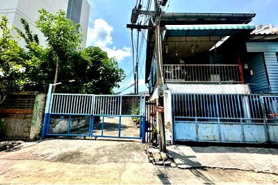 Houses for sale J Avenue Thonglor : [920071080-75] Old House in the Heart of Sukhumvit 22