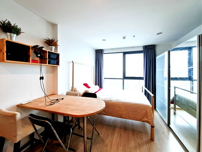 คอนโดให้เช่า : ให้เช่า คอนโด Ideo Q จุฬา Studio 28 ตรม ห้องใหญ่ แต่งสวย ชั้นสูง มีเครื่องซักผ้า