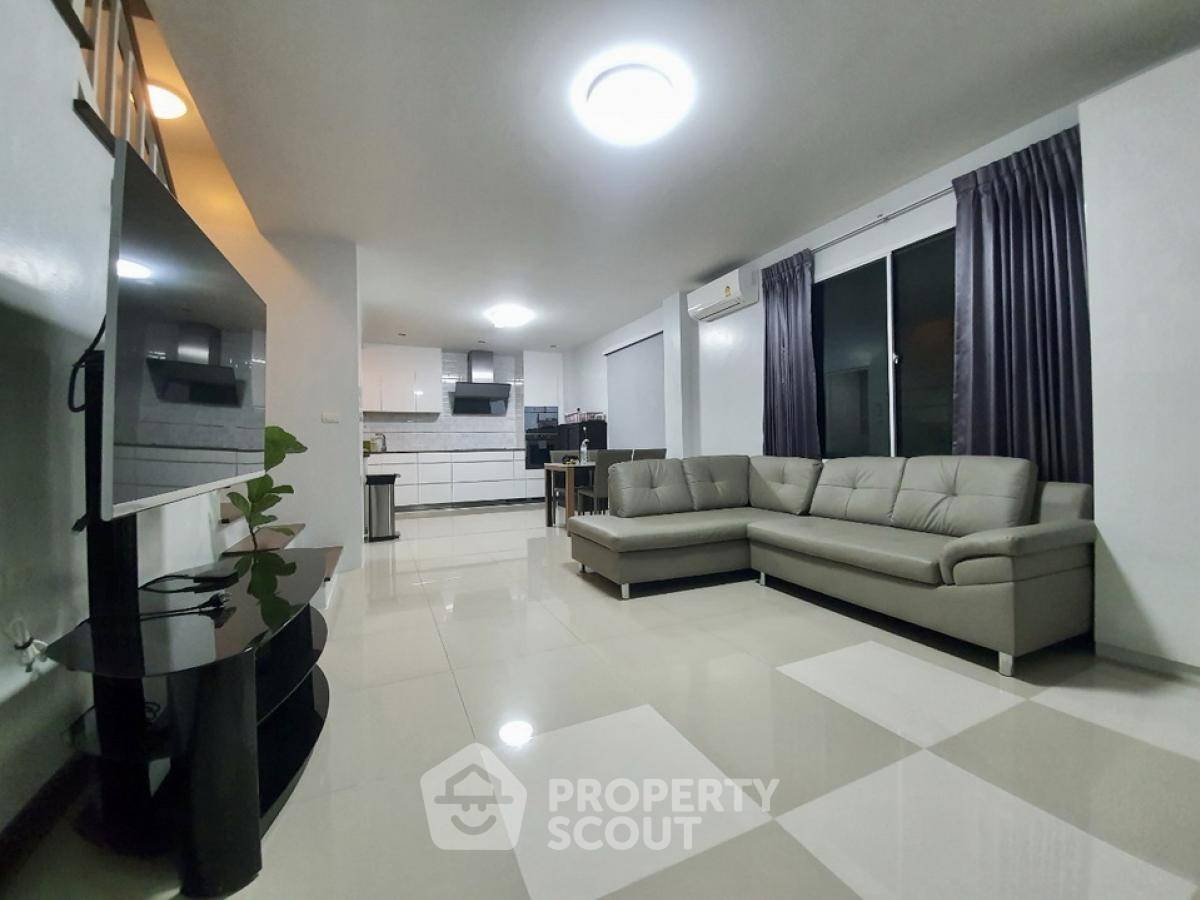 รูป ทาวน์เฮาท์ 3-ห้องนอน ใน หัวหมาก (ID 2033575) - รูปที่ 7/17