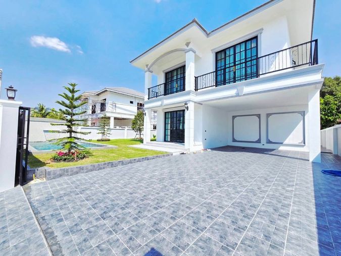 ขายพูลวิลล่าพัทยา 4 ห้องนอน ทำเลใกล้ โรงเรียนนานาชาติ ฝรั่งเศส Ecole Francaise