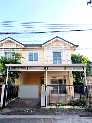 Townhouses for rent Pathumthani : Two-story townhouse for rent in Pruksa 46/1 Village, Khlong Sam, Khlong Luang, Pathum Thani. Near Big C , Future Park. Pets allowed. Corner unit.