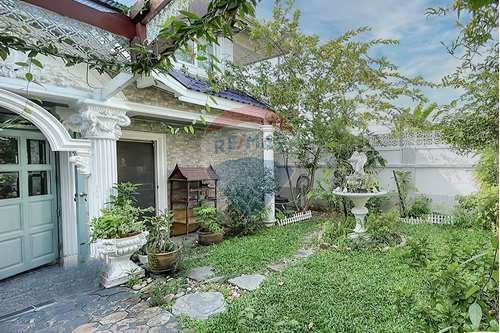 picture [920071058-205] Experience Stunning 5-Bedroom House with Private Pool. - 13/15