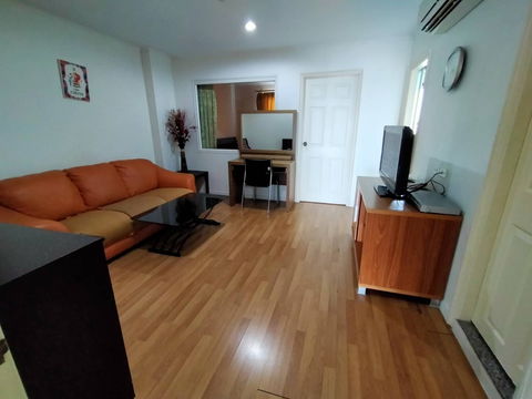 💥💥ให้เช่าคอนโด Lumpini Place Pinklao 1Bed 38 ตร.ม.ชั้น 22 แต่งครบ พร้อมอยู่!! สอบถามได้ที่ LINE ID: @atfirm💥💥