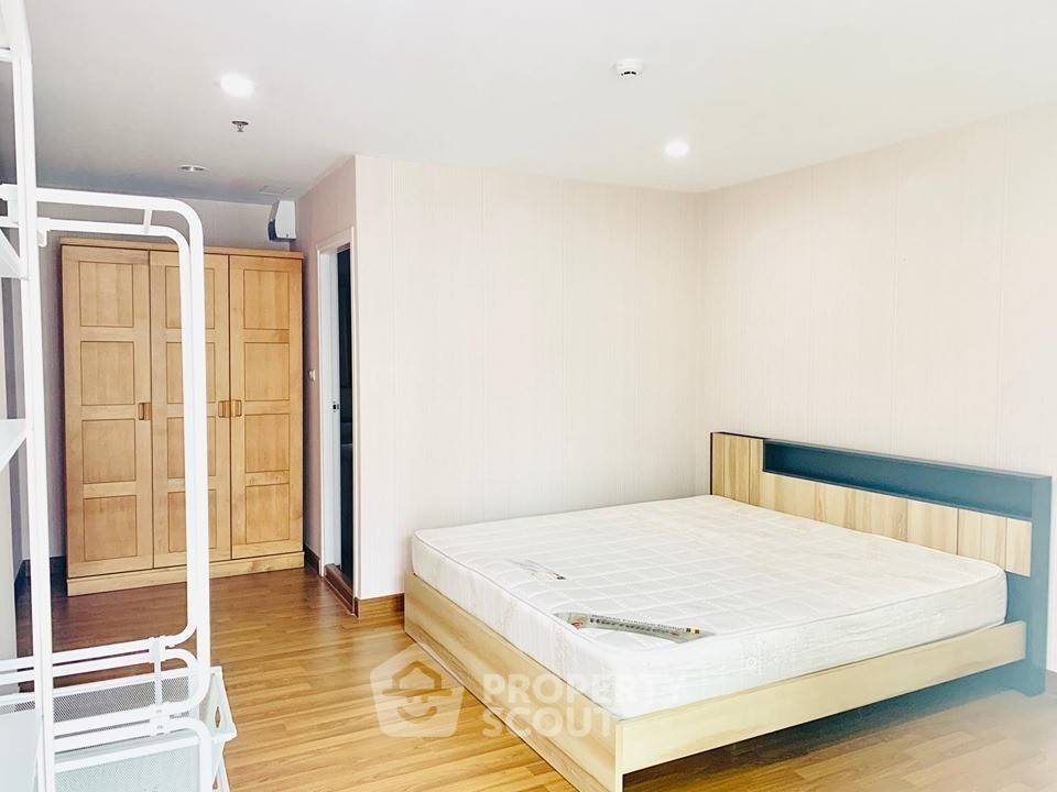 รูป คอนโด 1-ห้องนอน ที่ รีเจ้นท์โฮม บางซ่อน 28 ใกล้ MRT บางซ่อน (ID 386173) - รูปที่ 3/9