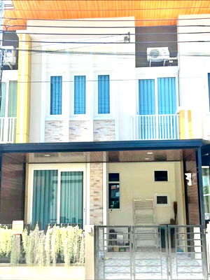 เช่าทาวน์โฮม เขตประเวศ : ให้เช่าโกลเด้น ทาวน์ เฉลิมพระเกียรติ-สวนหลวง (Golden Town Chalermprakiat-Suan Luang) เฉลิมพระเกียรติ ร.9 ซอย 30 แยก 14