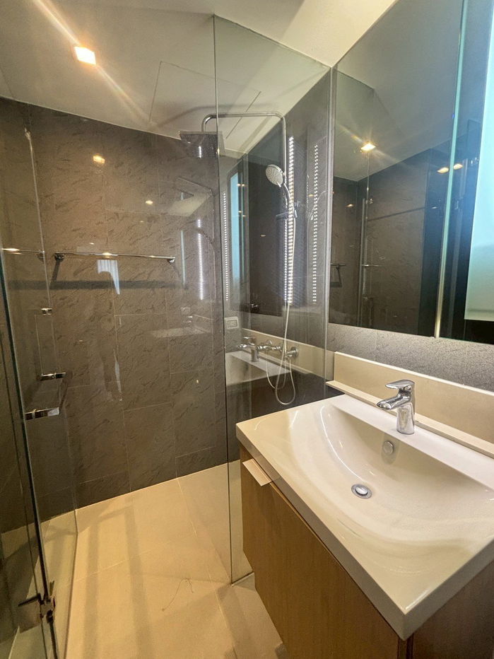 รูป LTH14292 – Condo for Rent | Urbitia Thonglor | 58 sqm | 2 Beds 2 Baths | Near BTS Thonglor | 40K/Month | คอนโดให้เช่า เออร์บิเทีย ทองหล่อ - รูปที่ 3/9