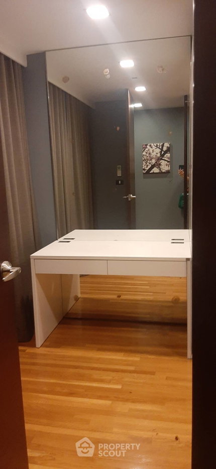 picture 2-BR 70 Sqm Condo For Sale At Quad Silom Condo, 200m To MRT Sam Yan (ID 2606231) - 7/16