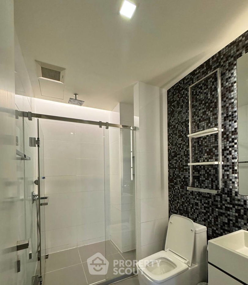 รูป คอนโด 1-ห้องนอน ที่ เดอะ รูม สุขุมวิท 69 ใกล้ BTS พระโขนง (ID 2480734) - รูปที่ 4/6