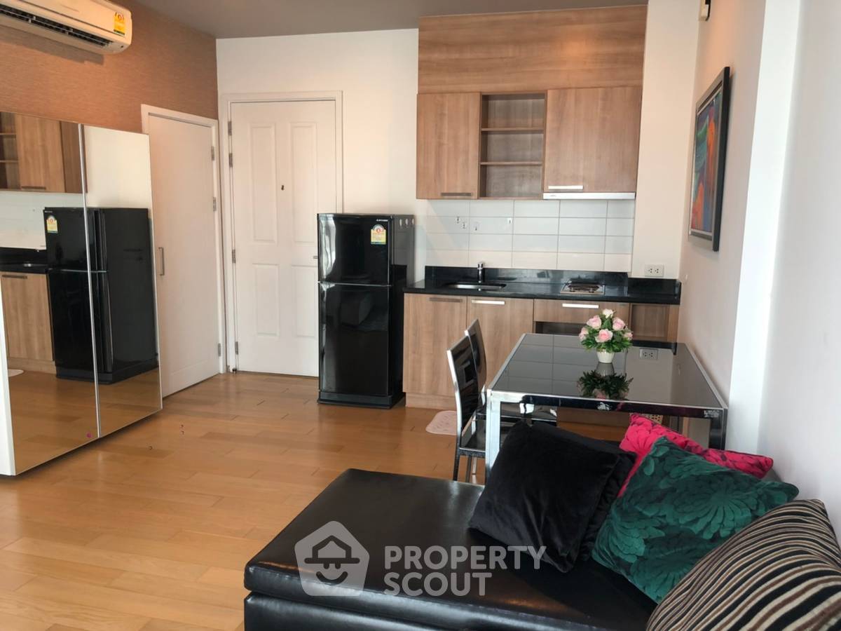 รูป คอนโด 1-ห้องนอน ที่ ไฮฟ์ สาทร ใกล้ BTS กรุงธนบุรี (ID 889699) - รูปที่ 11/21