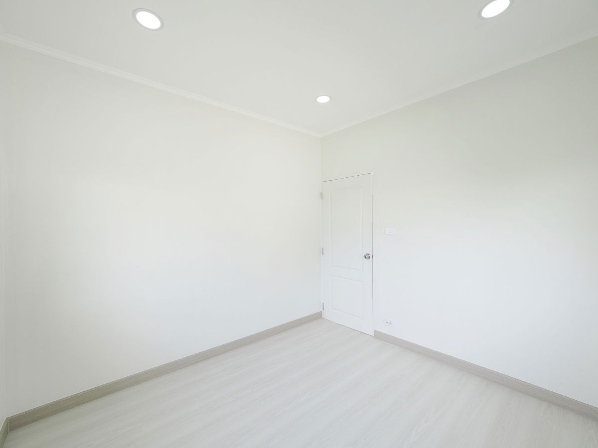 รูป ขายราคาพิเศษ บ้านเดี่ยว 2 ชั้น ม.ซื่อตรง บางใหญ่ ขนาด 53.6 ตร.ว. 4นอน 4น้ำ บ้านสวย หลังใหญ่  พร้อมเฟอร์ พื้นที่กว้าง รีโนเวทใหม่ เข้าอยู่ได้ทันที - รูปที่ 37/60