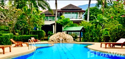 Houses for sale Ko Samui Surat Thani : Classic 4-Bedroom Villa in Luxury Bang Por Beach Community 1998672