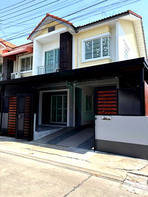 Townhouses for sale Suk Sawat Road : 📌 For Sell Town house POOMJAINIVATE 3 P 3 2-story 3 bedroom 2 bathroom