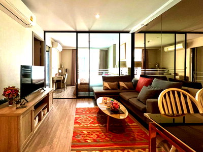 ขายคอนโด : คอนโดหรู 1 ห้องนอน Rhythm Ekkamai ชั้นสูง ขนาด 35.80 ตร.ม.